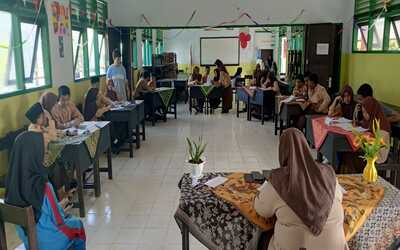 Memeriahkan HUT RI ke-79, SMP Al-Ma'arif Nu Merauke Menyelenggarakan Lomba Cerdas Cermat Antar Jenjang